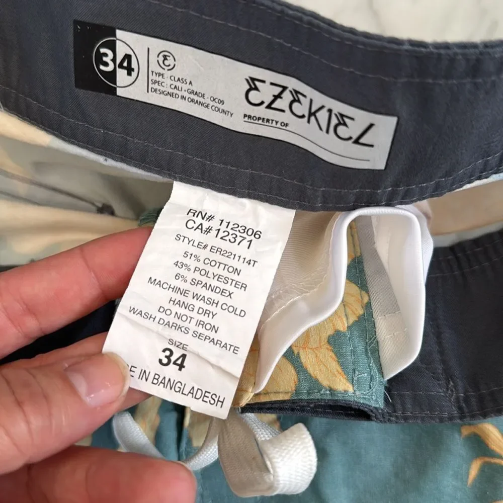 Ezekiel Board Shorts Parrot Pineapple Gray Men's 34